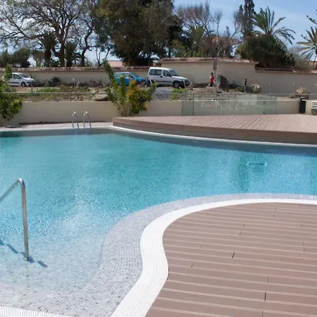 New Refurbished Seafront Los Cristianos Disabled Friendly Apt דירה *