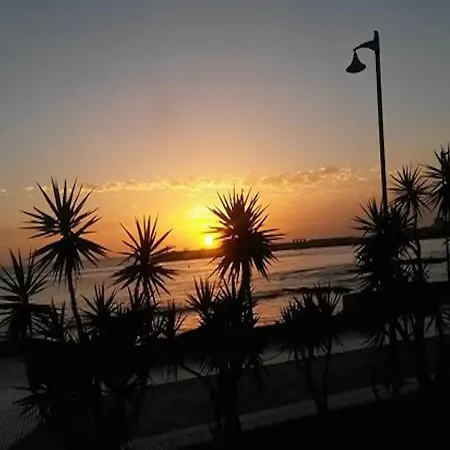 New Refurbished Seafront Los Cristianos Disabled Friendly Apt *